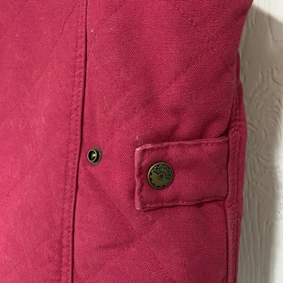 Field N Forest red Sherpa lined vest with inside & out pockets. So Warm & Cozy - Picture 7 of 11